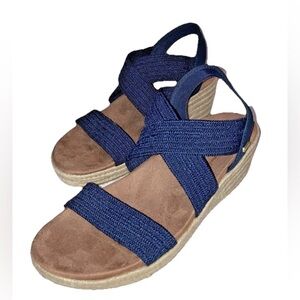 Skechers Martha Stewart Collection 
Blue sandals Ladies sz 8 arch fit wedge NEW